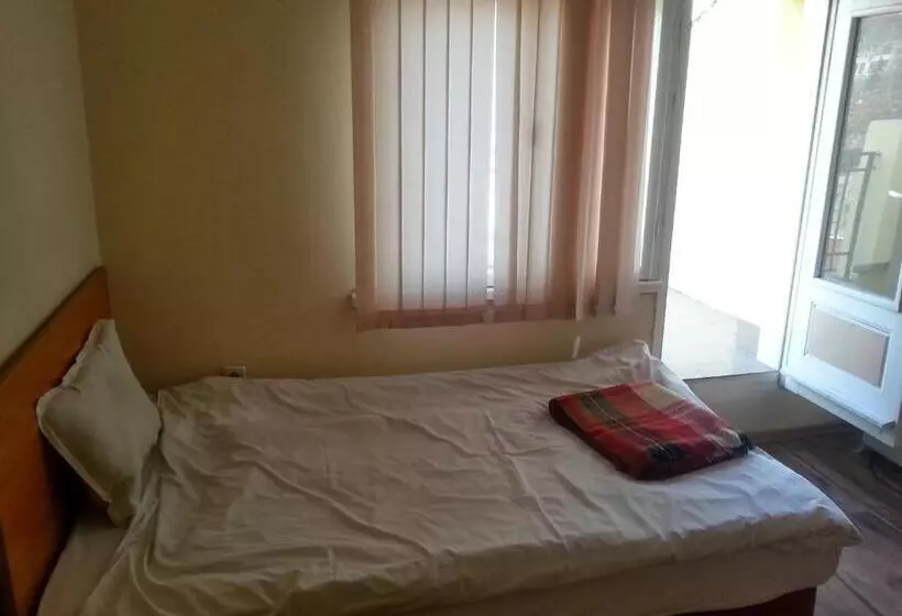 اتاق استاندارد با سرویس بهداشتی مشترک, Hostel Center Plovdiv