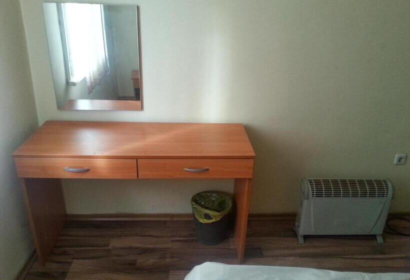 스탠다드 룸 공동 욕실, Hostel Center Plovdiv
