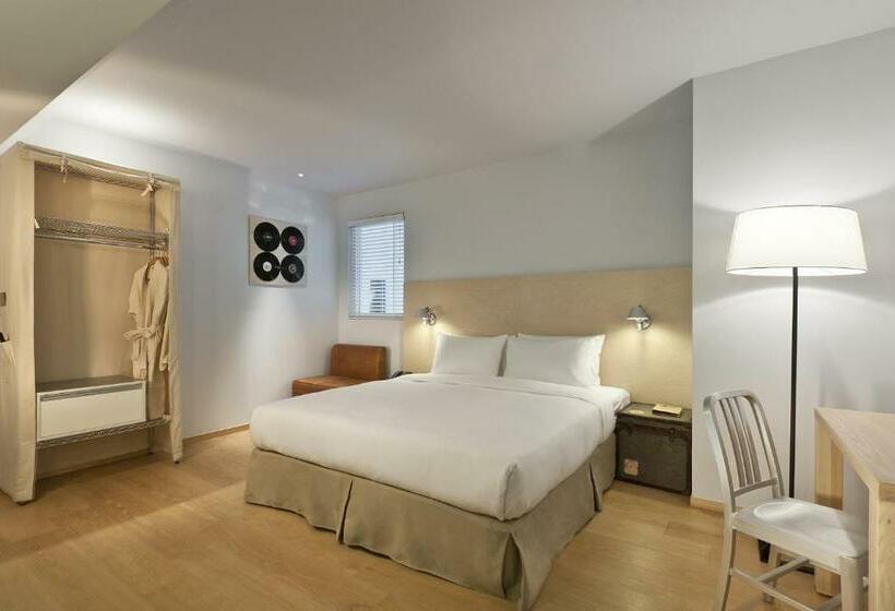 Standard Room King Size Bed, Amba Taipei Ximending