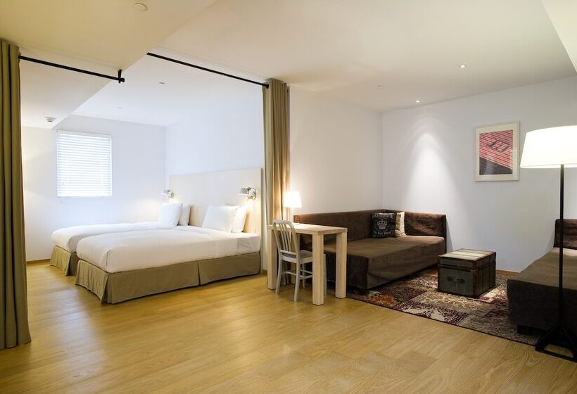 Standard Room, Amba Taipei Ximending
