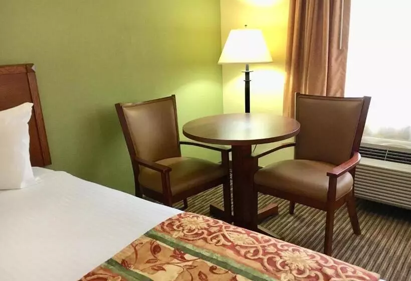 ２ダブルベッドのスタンダードルーム, Best Western Lawrenceburg Inn