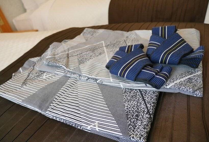 غرفة قياسية ثلاثية, Court Hotel Shin Yokohama