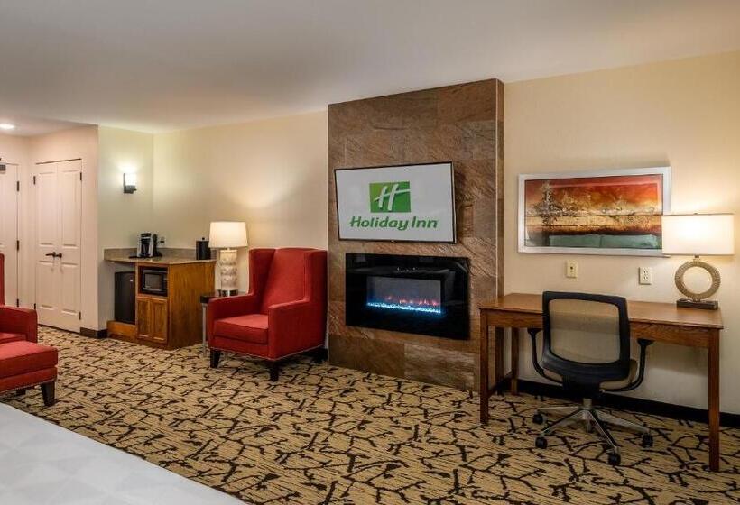 带大床的标准间, Holiday Inn Stevens Point Convention Center, An Ihg