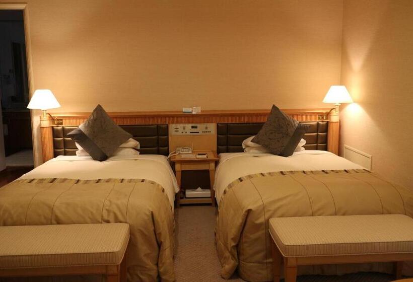 סוויטה, Naspa New Otani