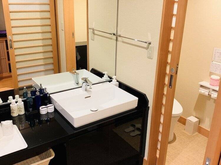 غرفة ديلوكس مطلّة علي الحديقة, Nikko Hoshinoyado