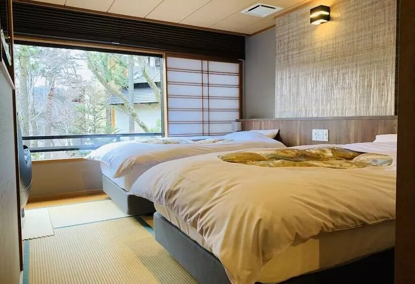 اتاق لوکس با چشم‌انداز باغ, Nikko Hoshinoyado
