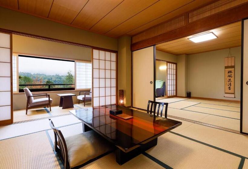اتاق لوکس با چشم‌انداز باغ, Nikko Hoshinoyado