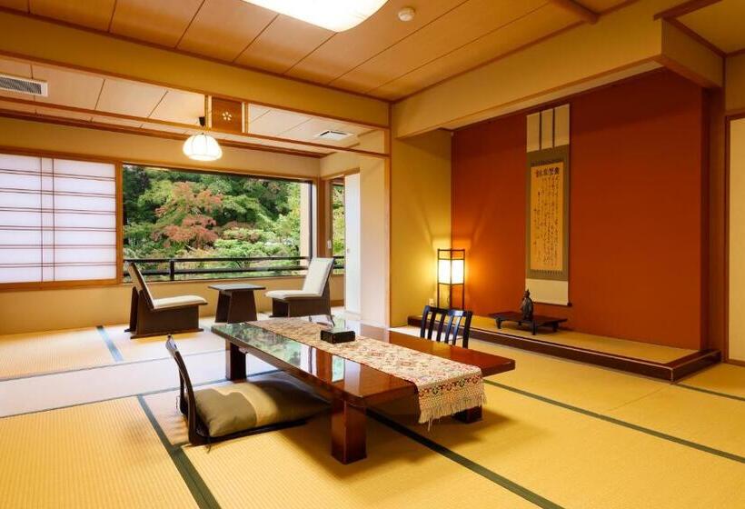 غرفة ديلوكس مطلّة علي الحديقة, Nikko Hoshinoyado