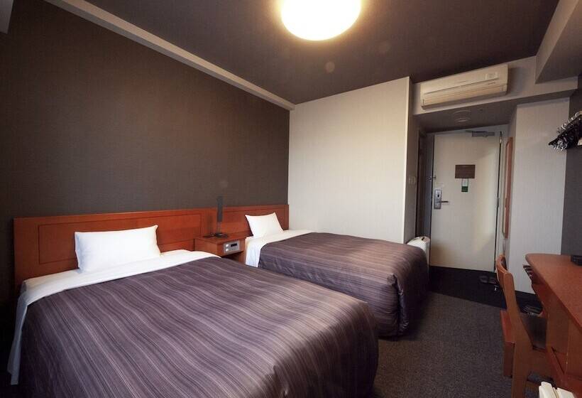 Номер Комфорт, Route Inn Kanazawa Ekimae