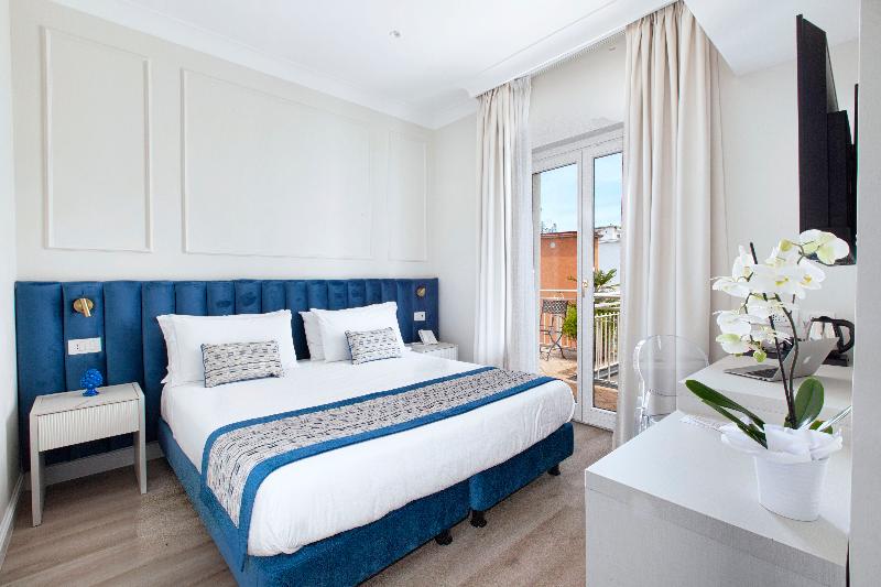 מיטת קינג בסוויטה, Surestay Plus Hotel By Best Western Berkeley Springs