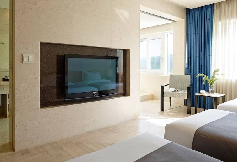 חדר דלוקס, Kinock Pet