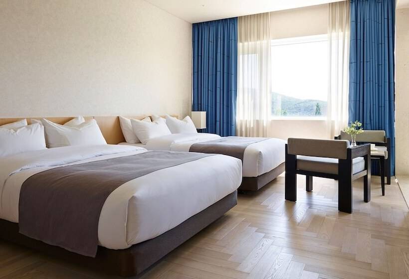 חדר משפחתי דלוקס, Kinock Pet