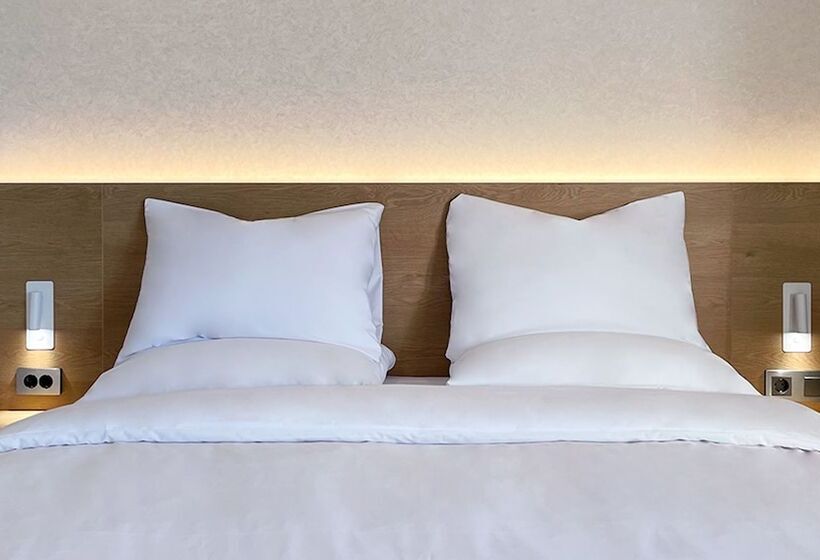 חדר דלוקס, Kinock Pet