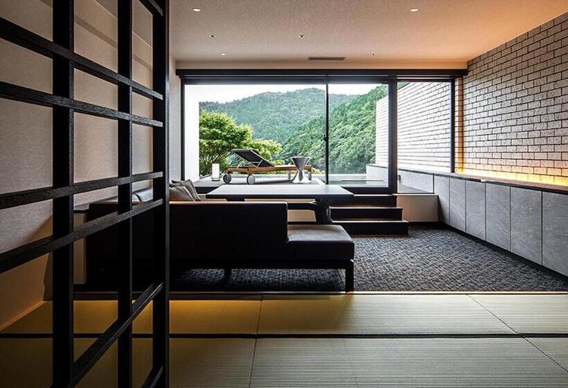 اتاق سوپریور, Azumaen