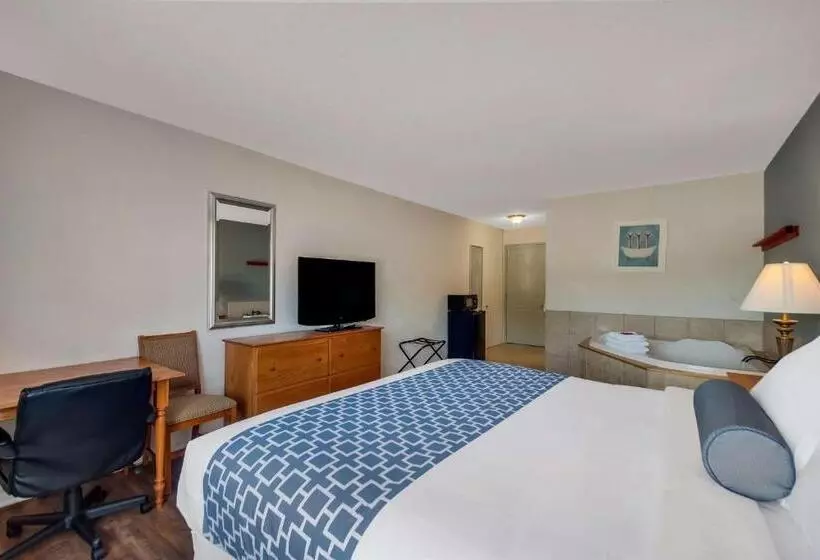 キングサイズベッドのスイートルーム, Surestay Plus Hotel By Best Western Berkeley Springs