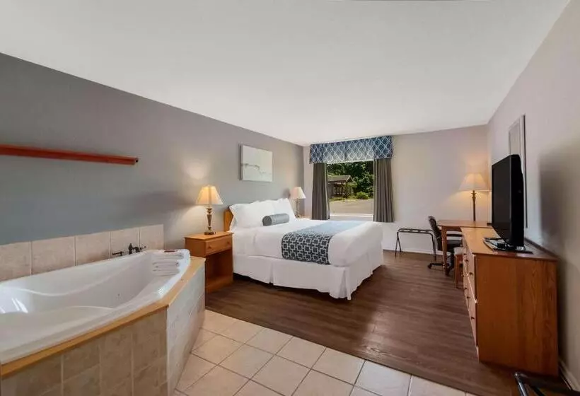 キングサイズベッドのスイートルーム, Surestay Plus Hotel By Best Western Berkeley Springs