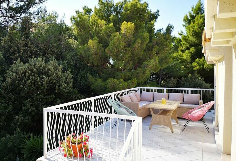 ３ベッドルームアパートメント, Apartments Karacic