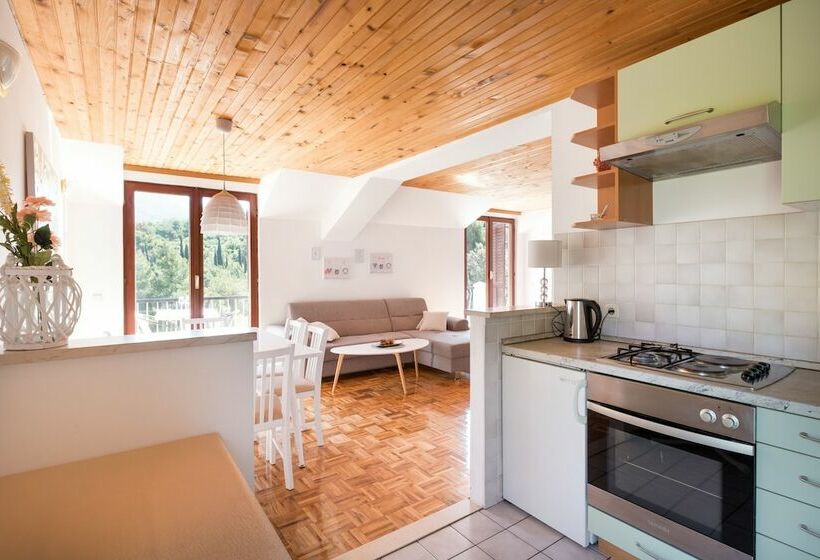 ３ベッドルームアパートメント, Apartments Karacic