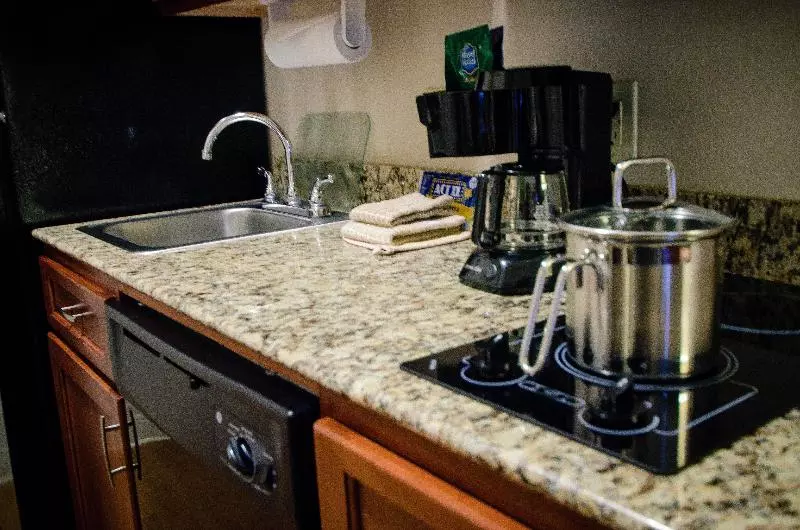 استودیو استاندارد با تخت کینگ, Candlewood Suites Temple, An Ihg