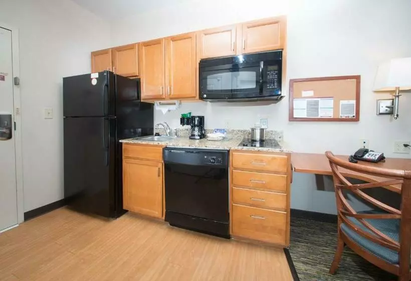 スタンダードスタジオ, Candlewood Suites Wake Forest Raleigh Area, An Ihg