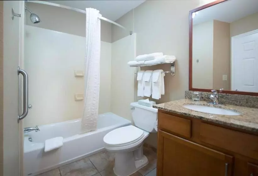 キングサイズベッドのスイートルーム, Candlewood Suites Wake Forest Raleigh Area, An Ihg