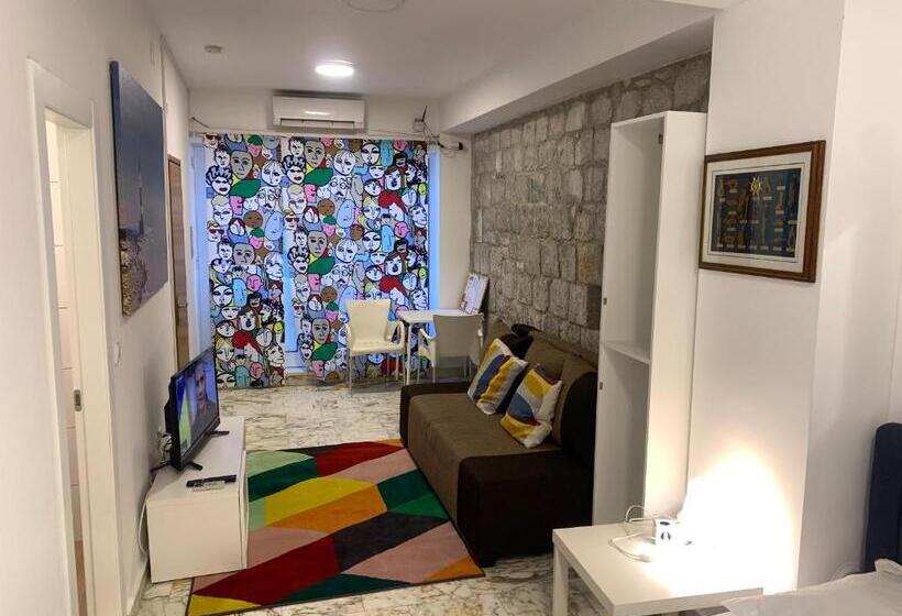 Quarto Familiar, Hostel Split