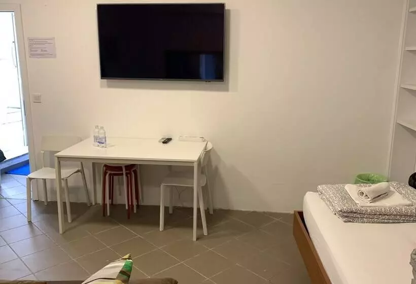 Standardrum, Hostel Split