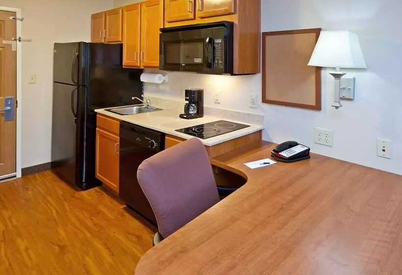 スタンダードスタジオ, Candlewood Suites Louisville North, An Ihg
