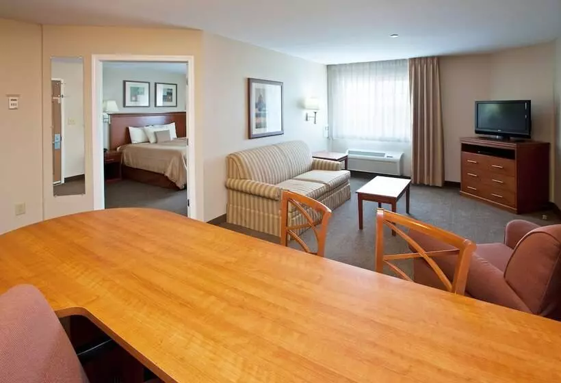 スイート, Candlewood Suites Louisville North, An Ihg