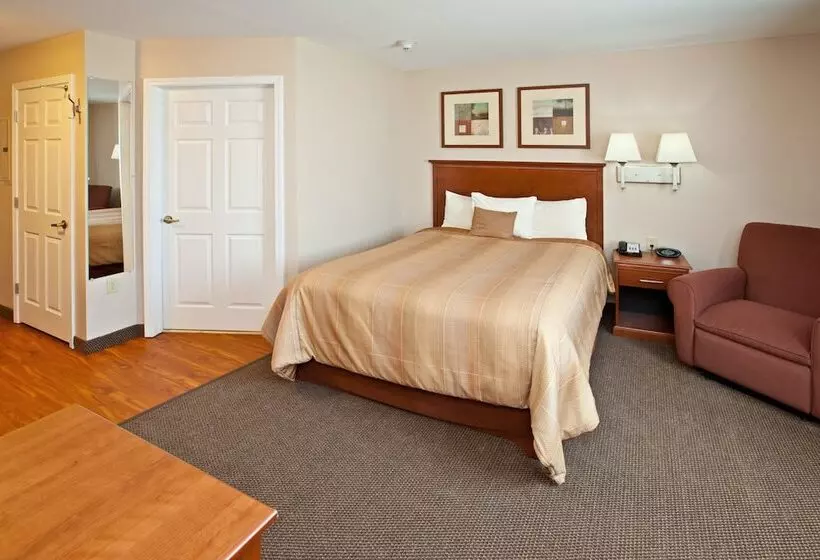 スイート, Candlewood Suites Louisville North, An Ihg