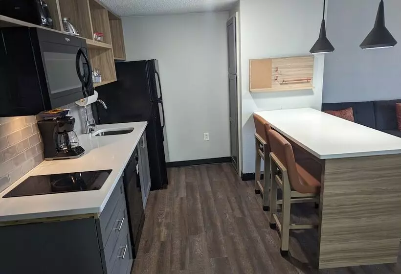 スタンダードスタジオ, Candlewood Suites Wilson, An Ihg