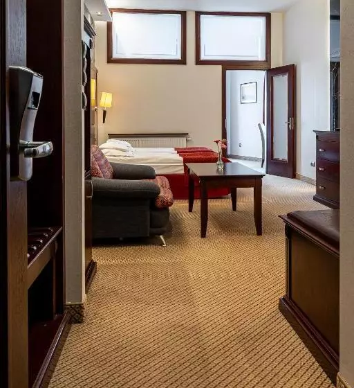 Standard Neljän Hengen Huone, Galicja Wellness & Spa