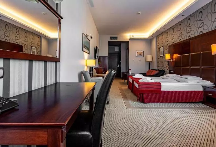 Standard Kolmen Hengen Huone, Galicja Wellness & Spa