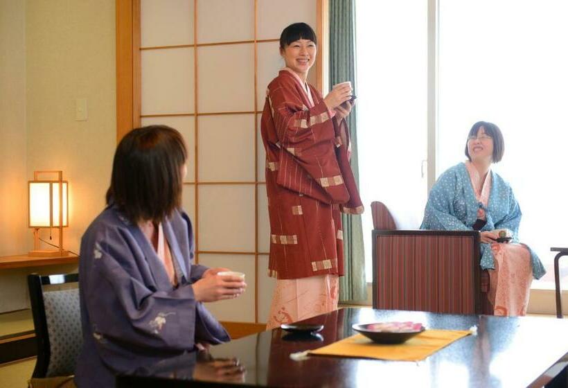 غرفة قياسية رباعية مطلة على البحر, Grand Mer Sankaiso