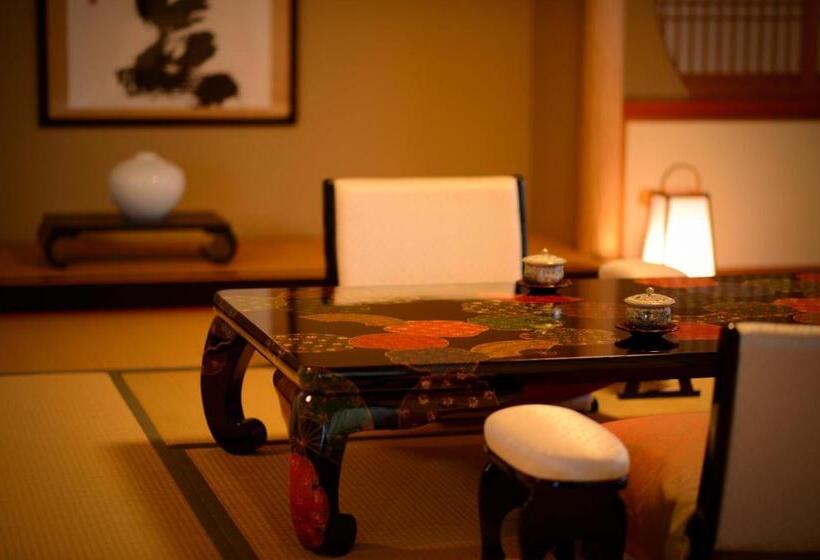 جناح مطلّ علي البحر, Grand Mer Sankaiso