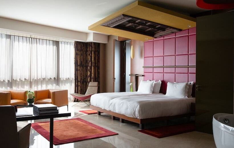 اتاق کلاب, Jumeirah Creekside Dubai