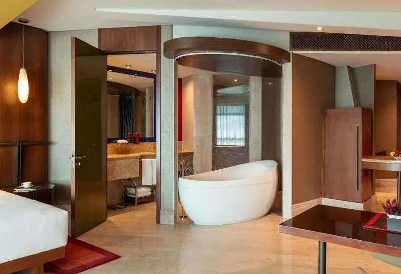 اتاق لوکس با تخت بزرگ, Jumeirah Creekside Dubai
