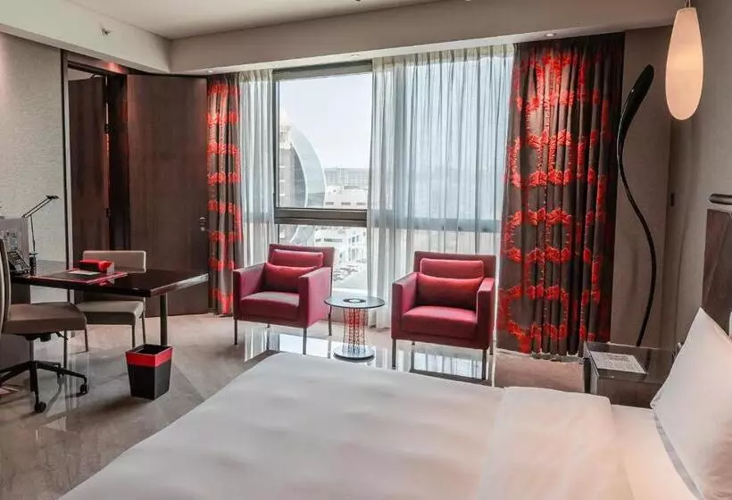 اتاق سوپریور با تخت بزرگ, Jumeirah Creekside Dubai