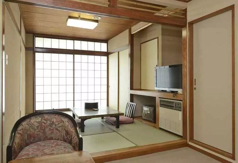 اتاق اکونومی, Kinugawa Royal