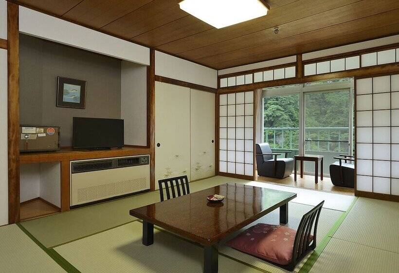 غرفة إقتصادية, Kinugawa Royal