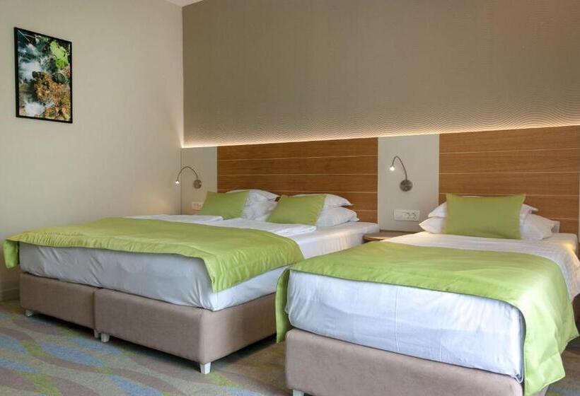 اتاق استاندارد سه نفره, Opal Exclusive Bihać