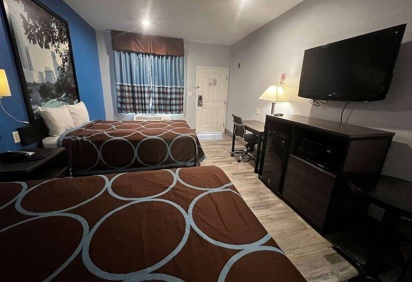 غرفه قياسيه سريرين مزدوجين, Super 8 By Wyndham Houston North I45