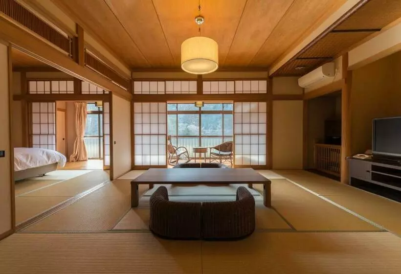 スーペリアールーム, Takanosukan