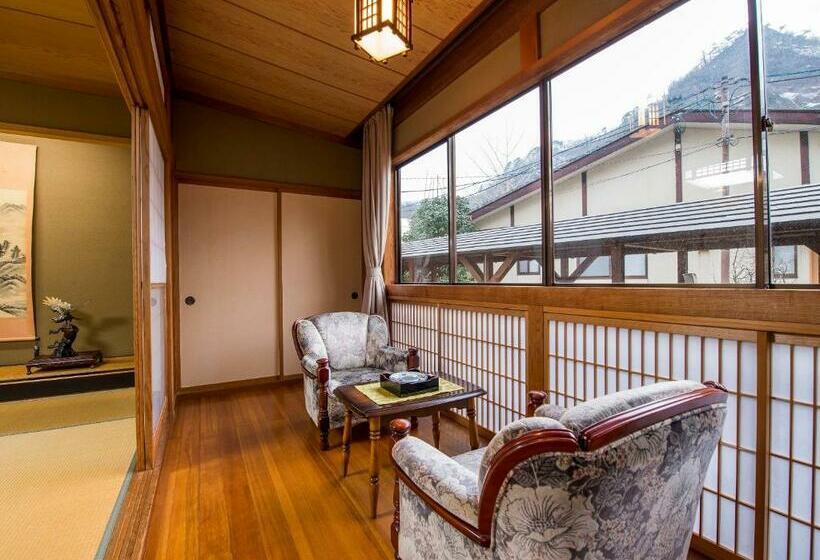 חדר סטנדרט, Takanosukan