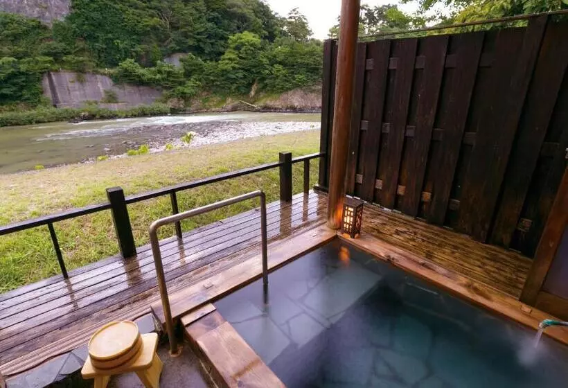 ロイヤルスイート, Takanosukan