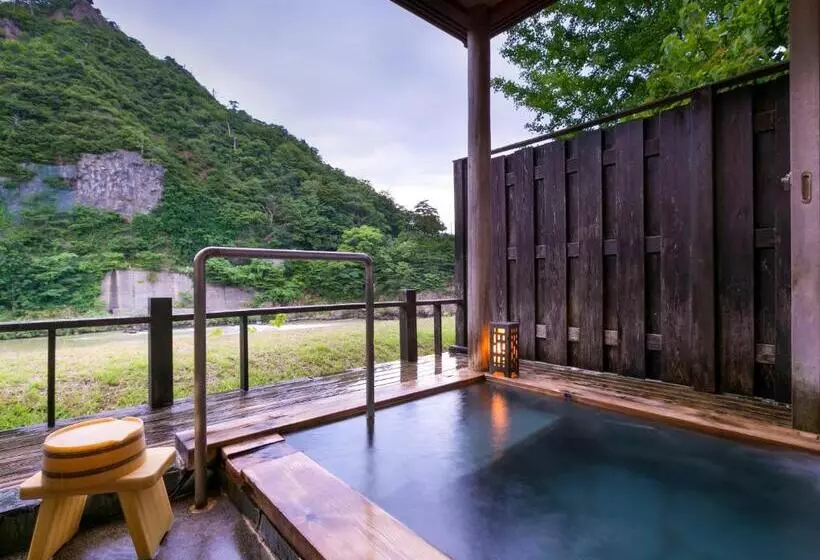 ロイヤルスイート, Takanosukan