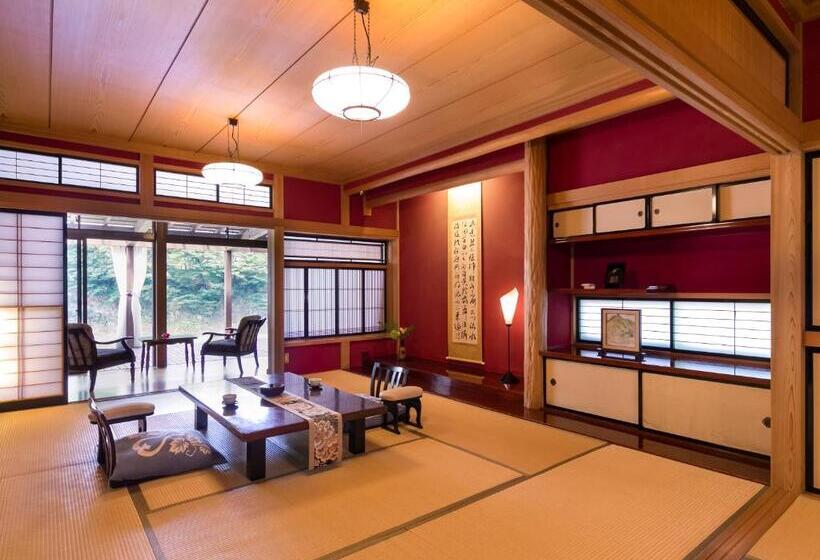 חדר משפחתי, Takanosukan