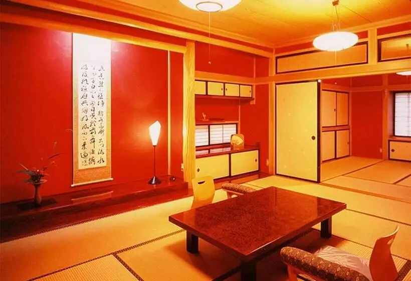 ファミリールーム, Takanosukan