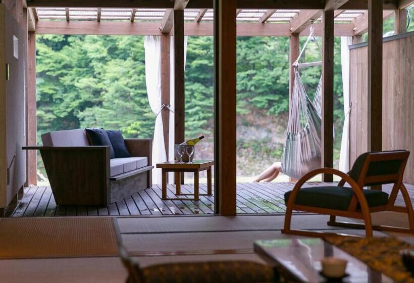 חדר משפחתי, Takanosukan