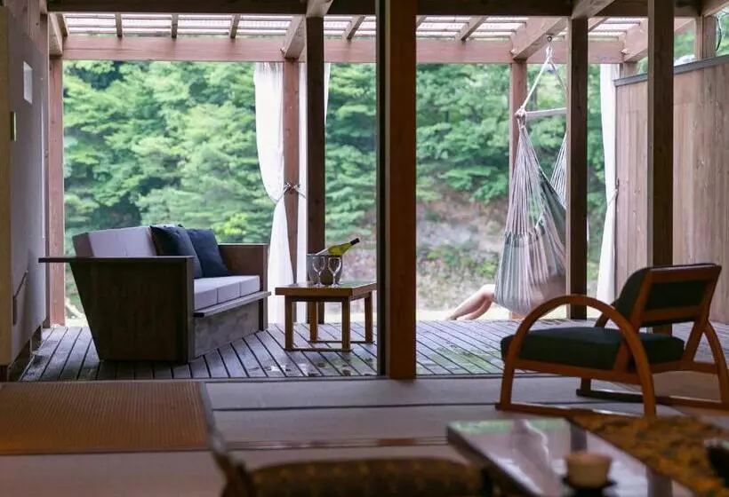 ファミリールーム, Takanosukan